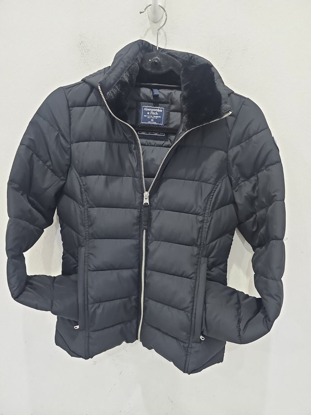 Abercrombie & Fitch Womens Black Packable Puffer Jacket Hooded XS Wind Resistant